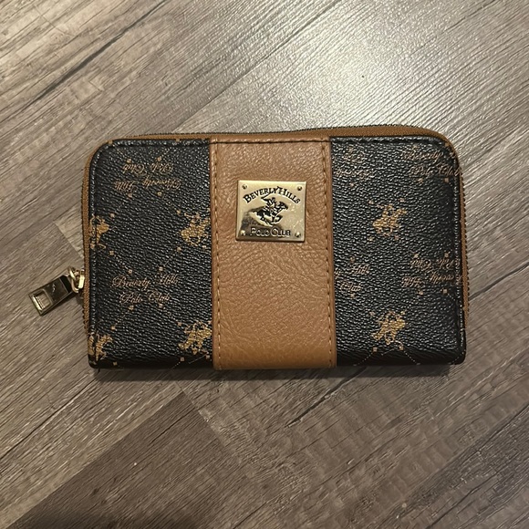 Wallet - Picture 1 of 2